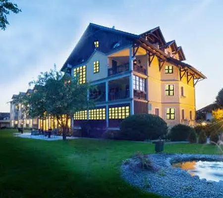 Zur Post Hotel 3*