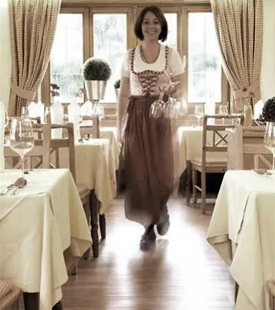 Zur Post Hotel 3*